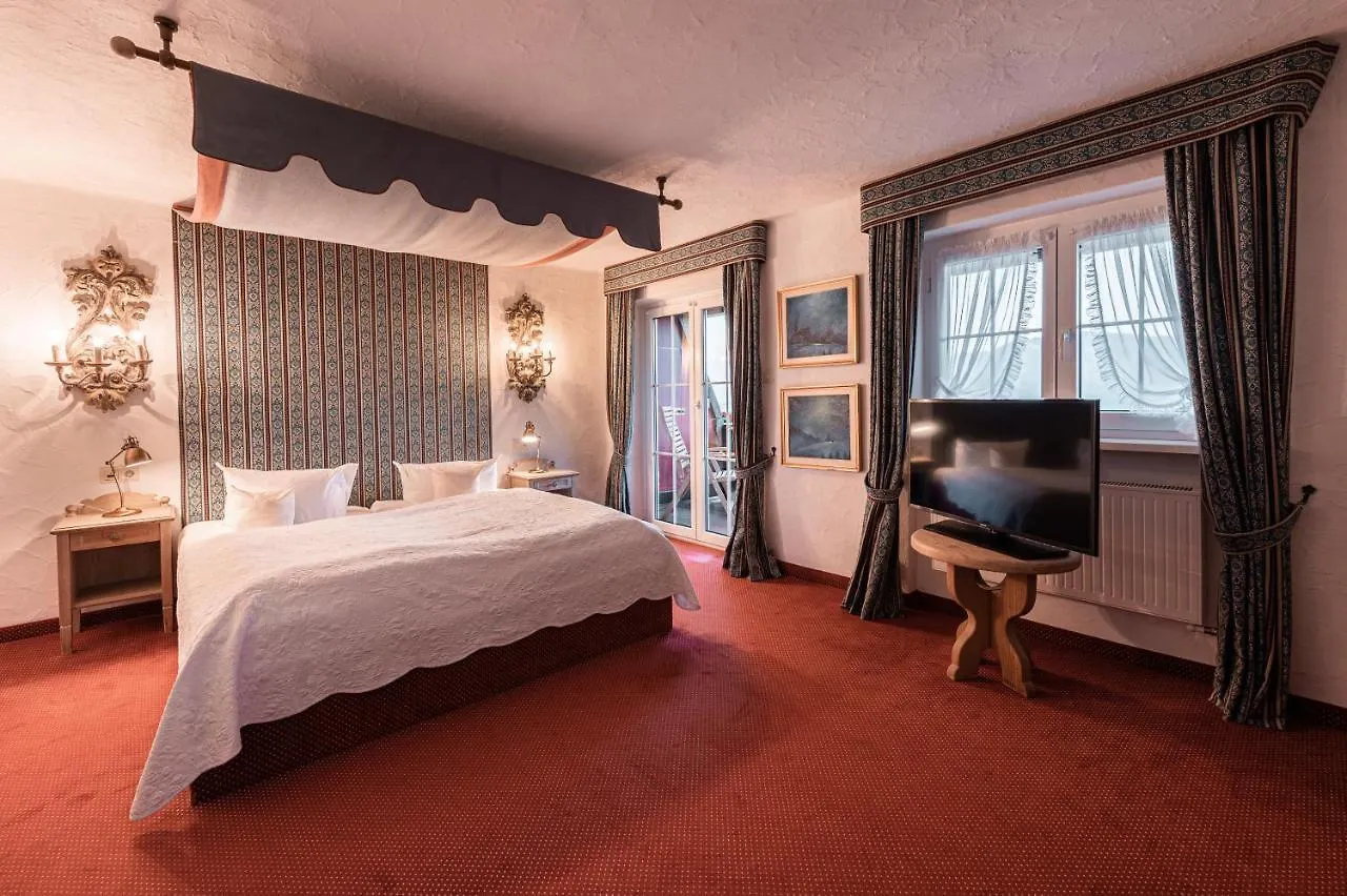Mittelburg Wellnesshotel Oy-Mittelberg Hotel